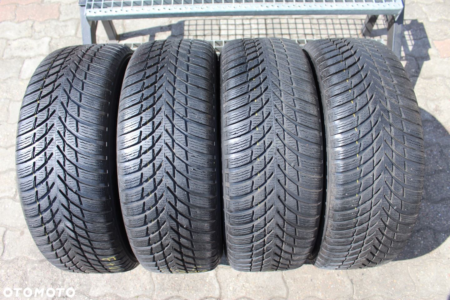 4x 225/60R17 NOKIAN SNOWPROOF 2 SUV 103V XL 23r 7,5mm - 1