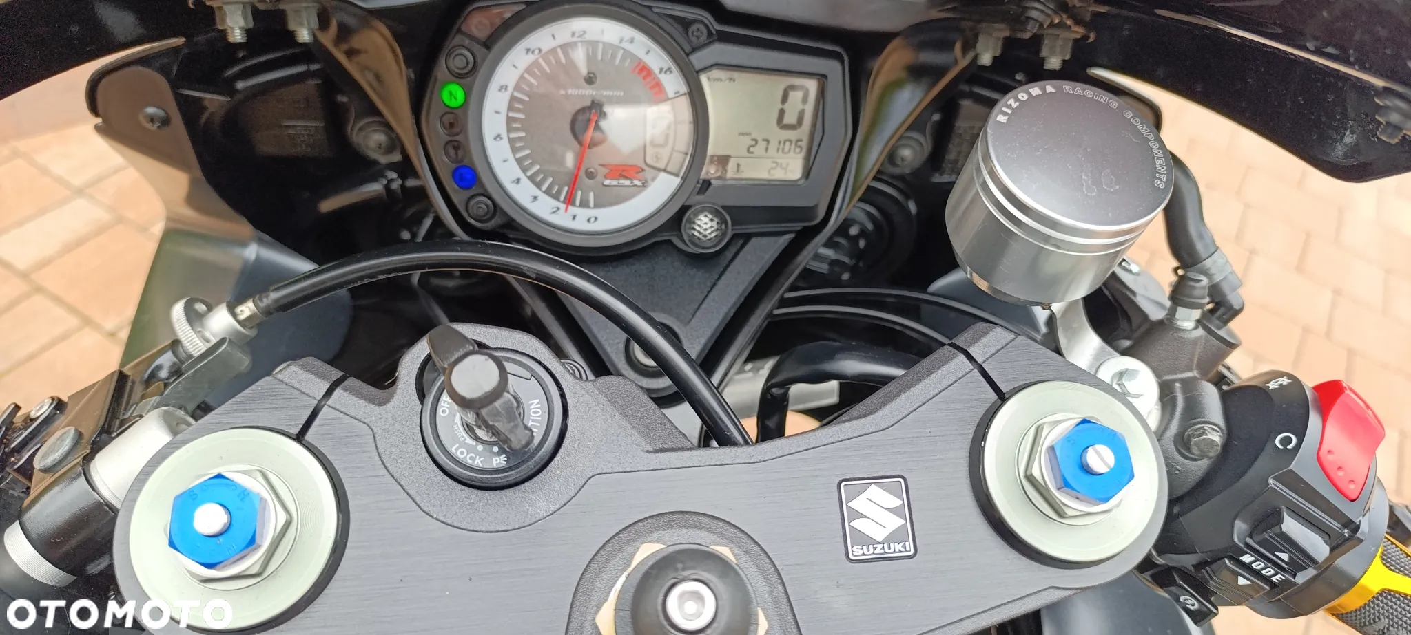Suzuki GSX-R - 15
