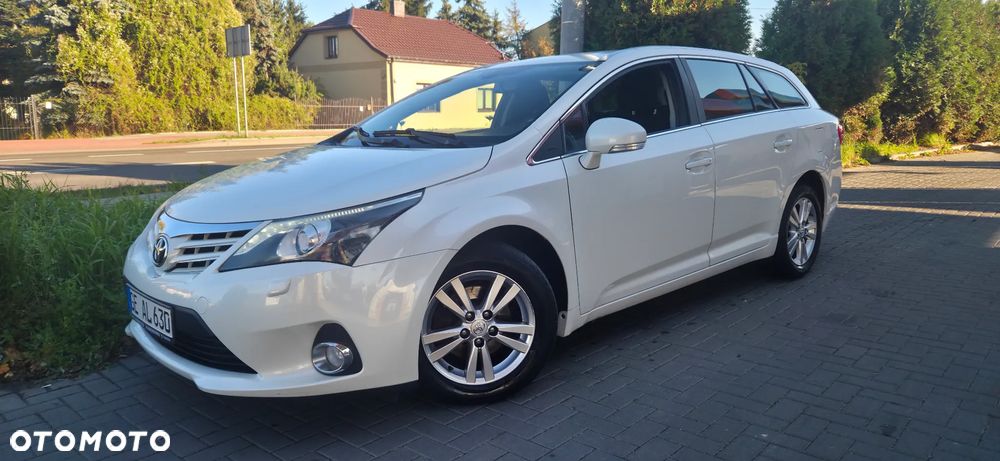Toyota Avensis 2.0 D-4D Premium - 3