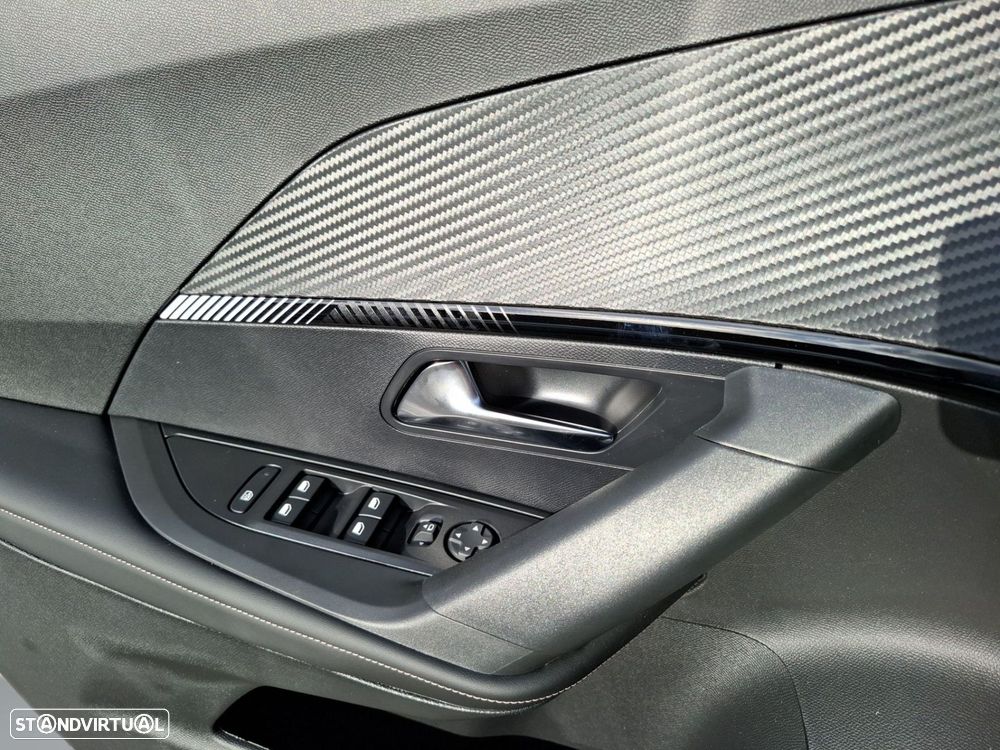 Peugeot 2008 1.2 Hybrid Allure e-DCS6 - 23