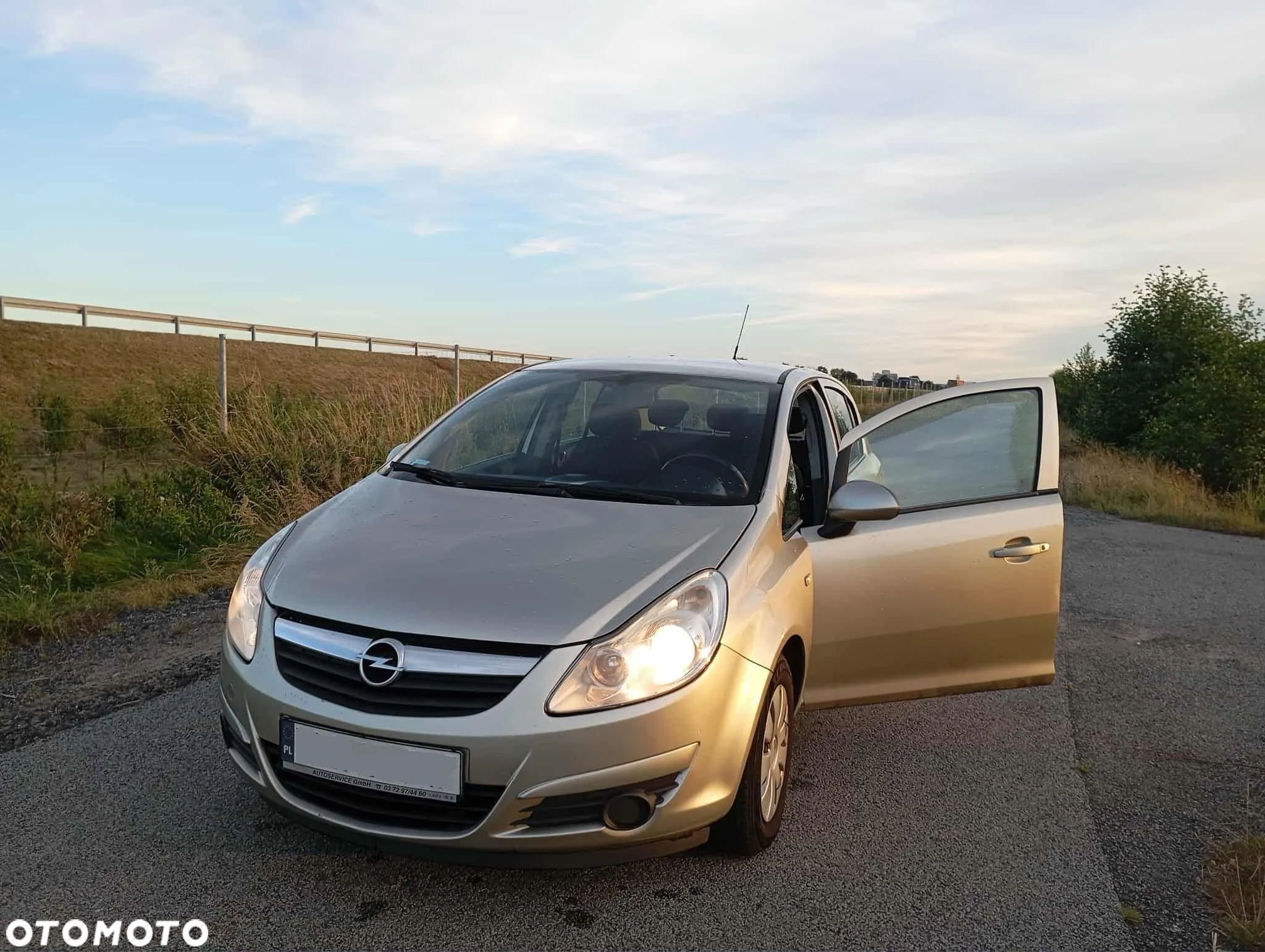 Opel Corsa 1.2 16V Cosmo - 5
