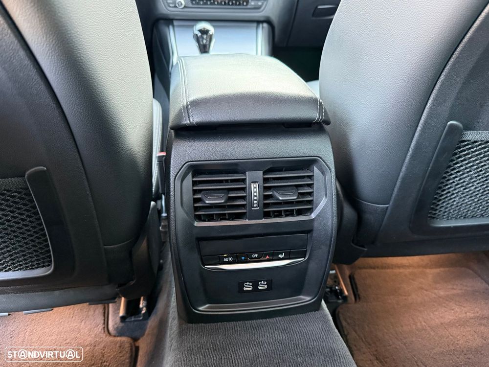 BMW 330 e xDrive Aut. M Sport - 24