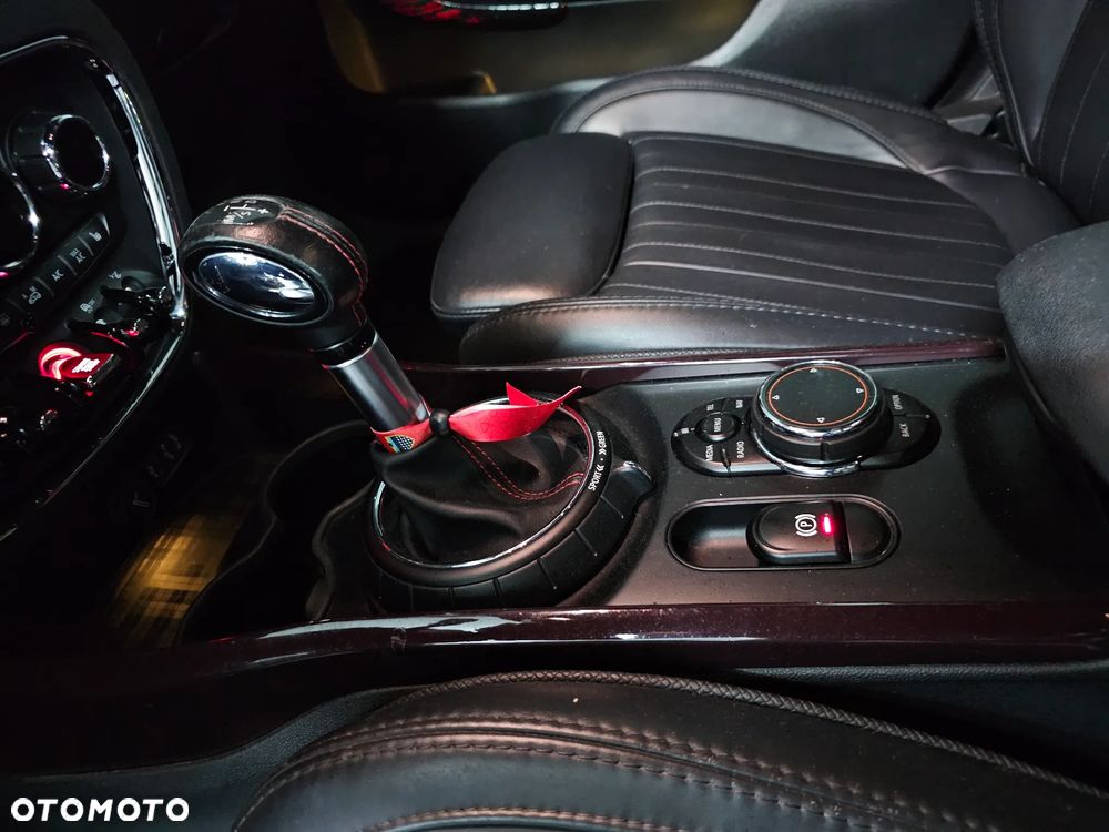 MINI Clubman Cooper SD ALL4 - 18