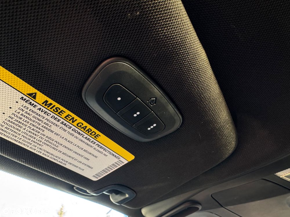 Chrysler Pacifica - 16