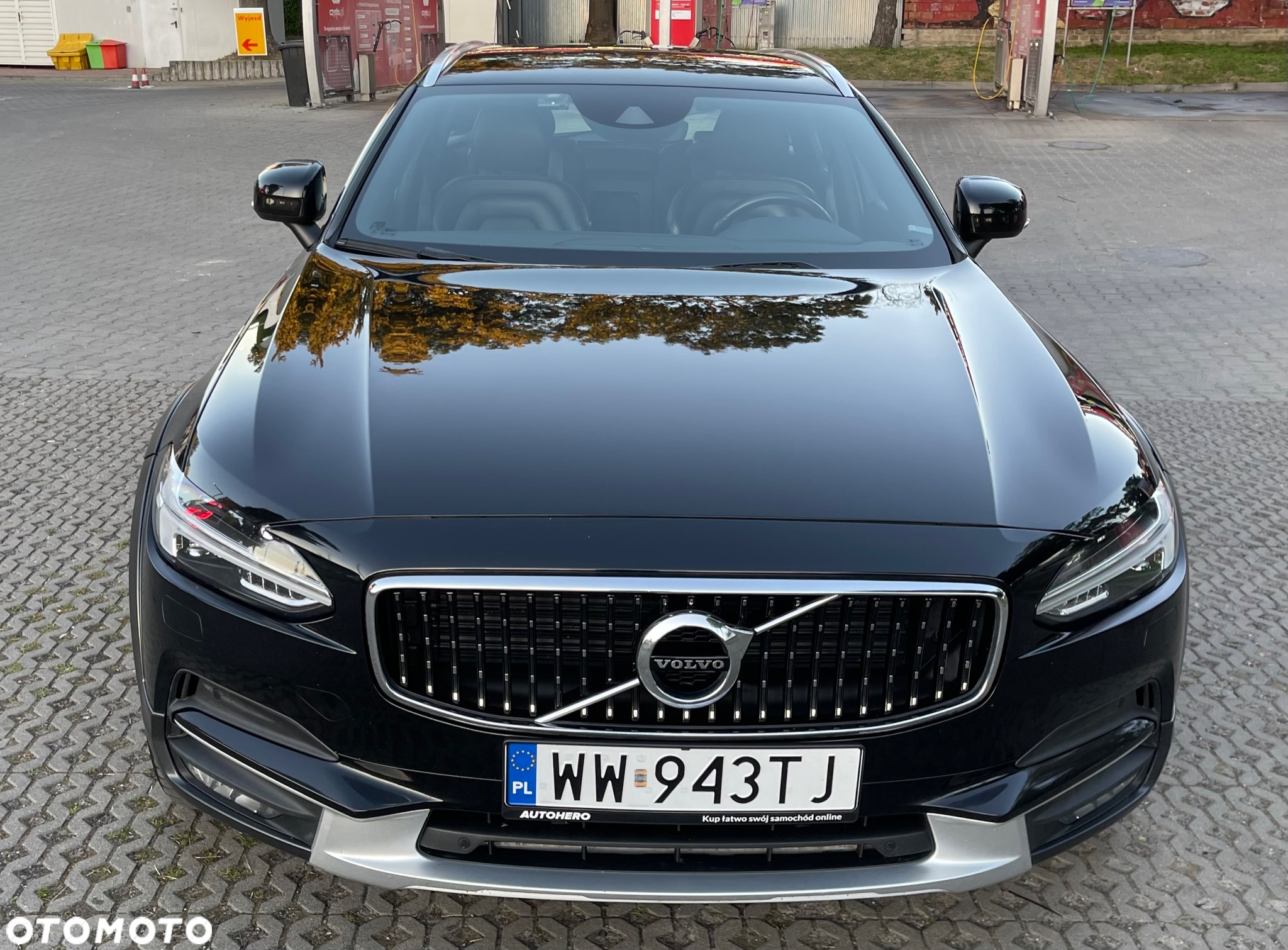 Volvo V90 D5 AWD Momentum Pro - 4