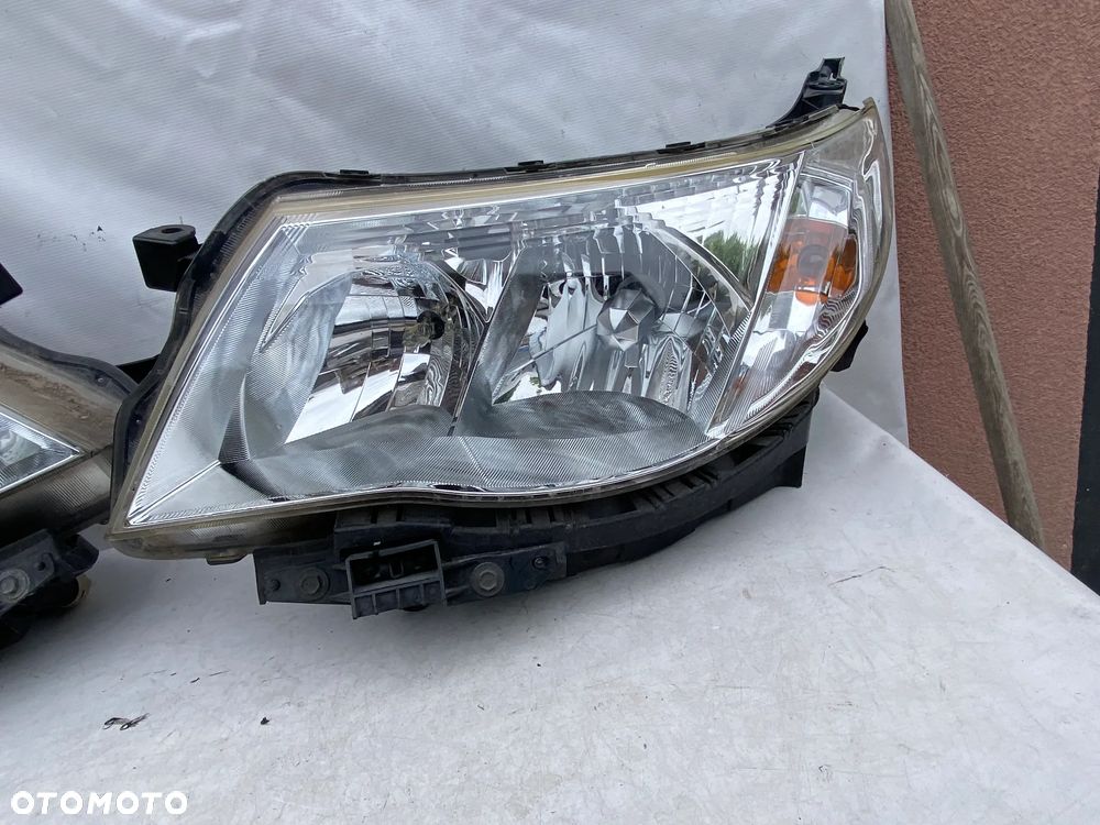 lampy forester III xenon komplet eu całe - 2