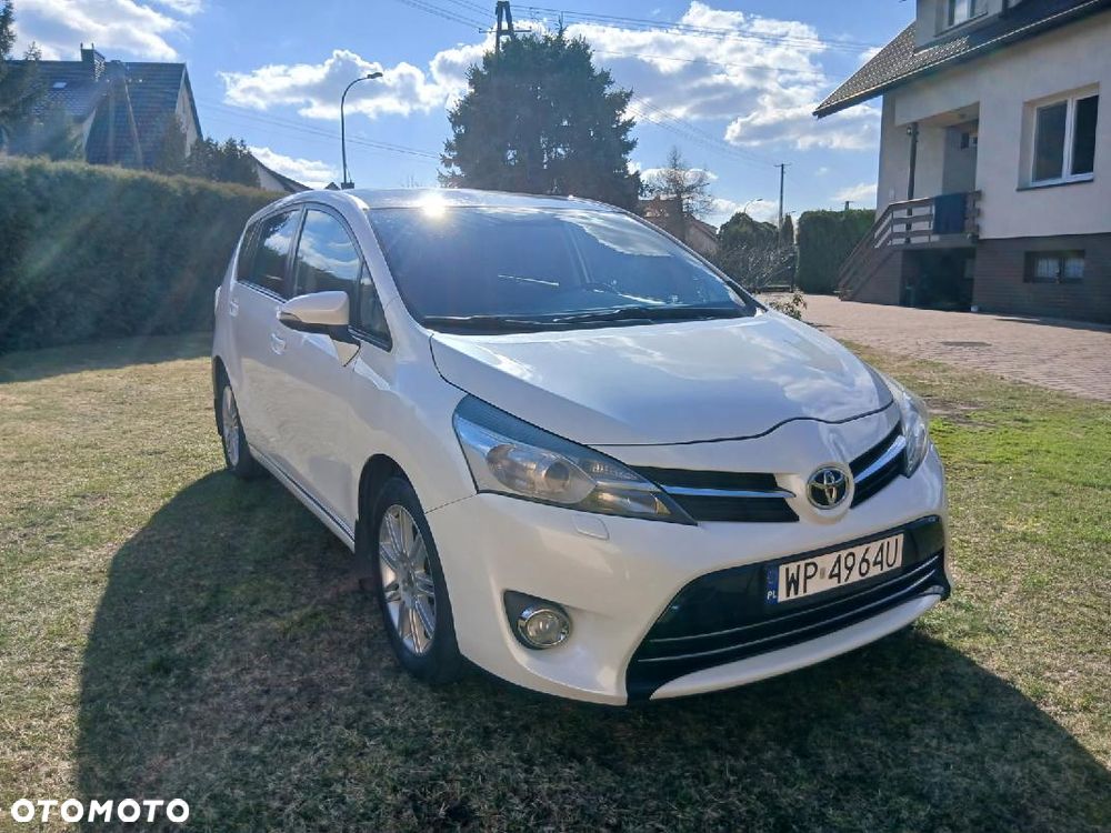 Toyota Verso 2.0 D-4D Executive - 1