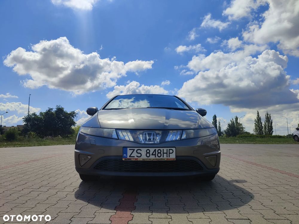 Honda Civic 1.8i-VTEC Executive - 2