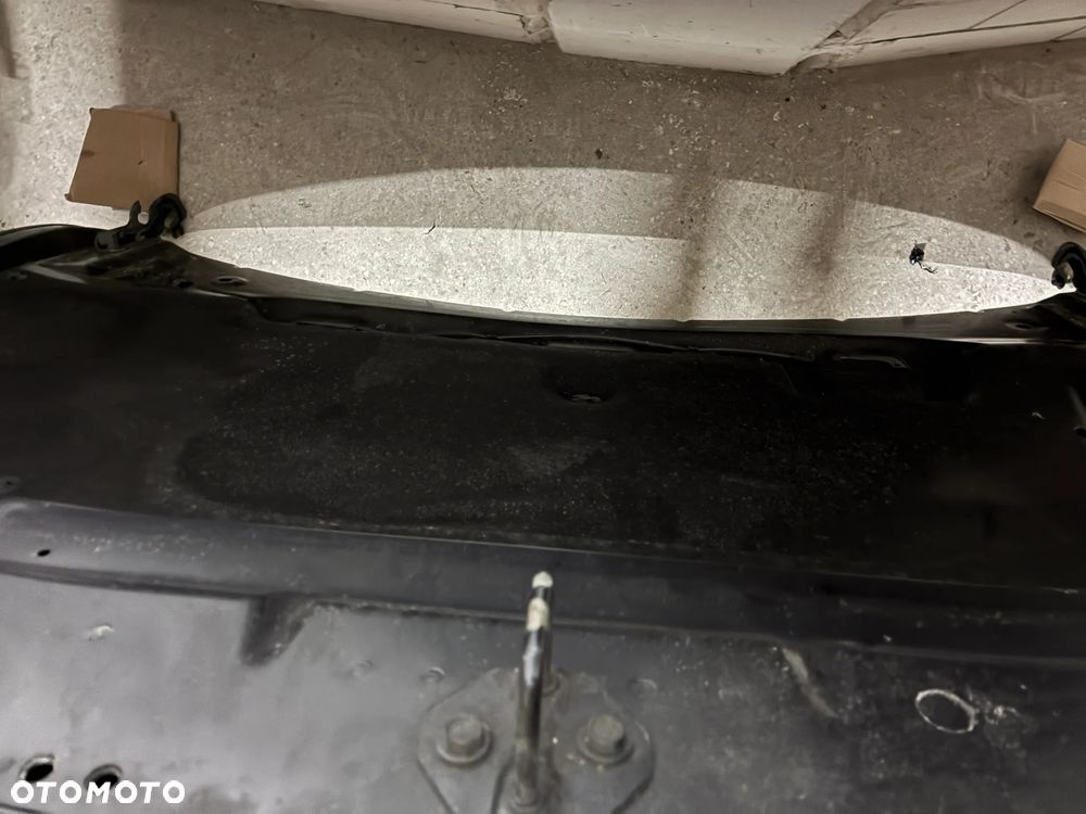 JEEP Grand Cherokee WK2 Maska Pokrywa Silnika - 2