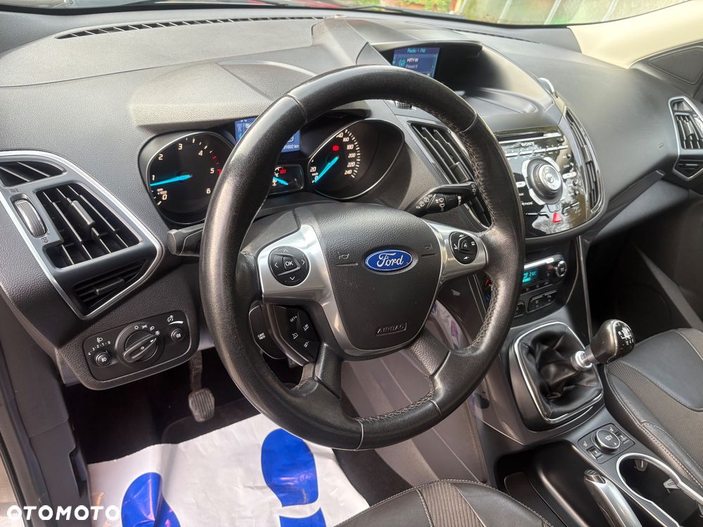 Ford Kuga 2.0 TDCi 4x4 Titanium - 36