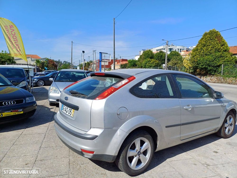 Ford Focus 1.4 16V Sport - 2