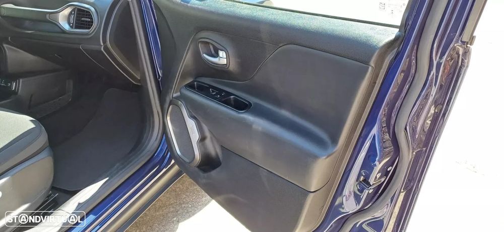 Jeep Renegade - 30