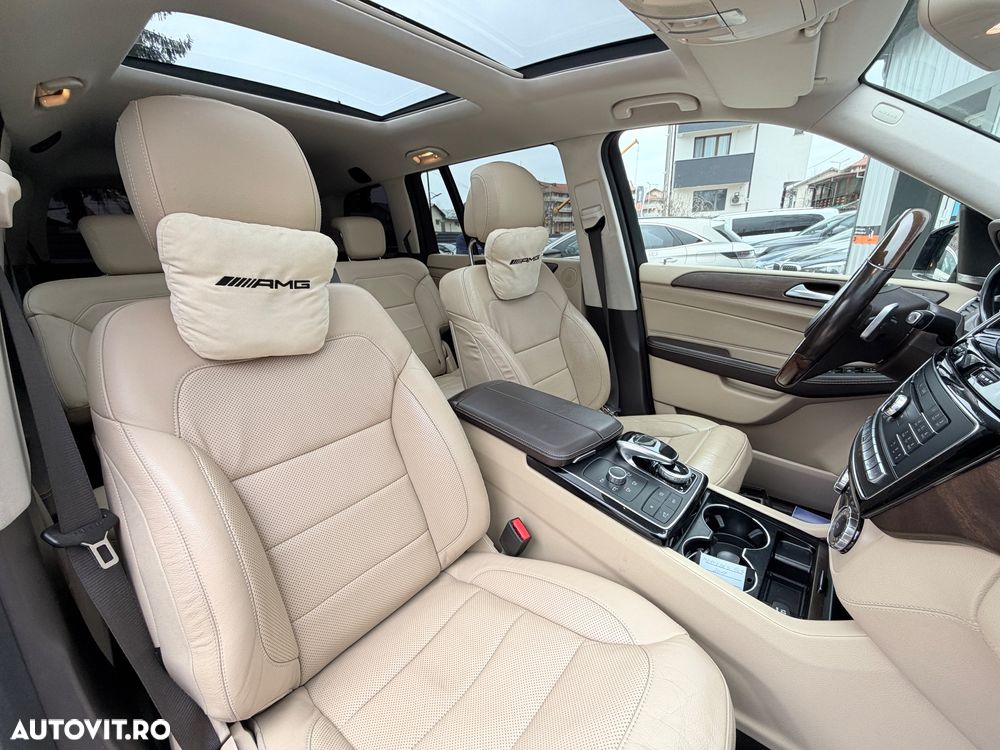 Mercedes-Benz GLS - 23