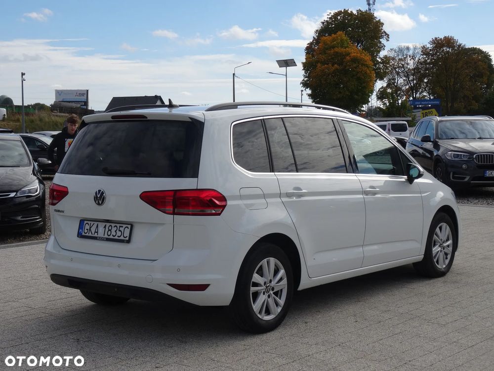 Volkswagen Touran - 9