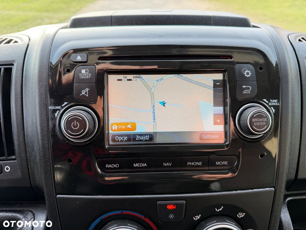 Peugeot Boxer * 2.0 / 130KM * L2H2 * Furgon / Blaszak * Średni / Podwyższany * - 37