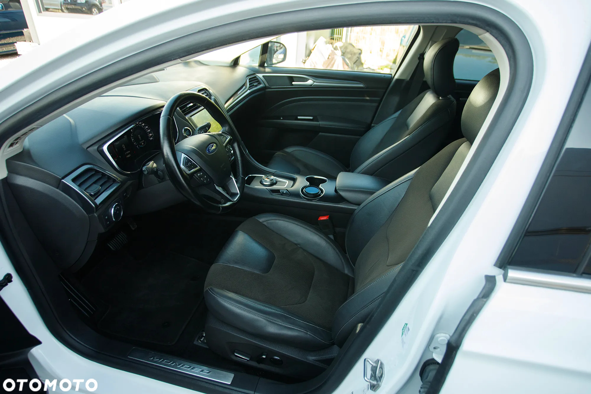 Ford Mondeo 2.0 EcoBlue Titanium - 17
