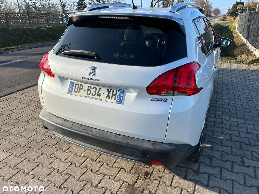 Peugeot 2008 - 8