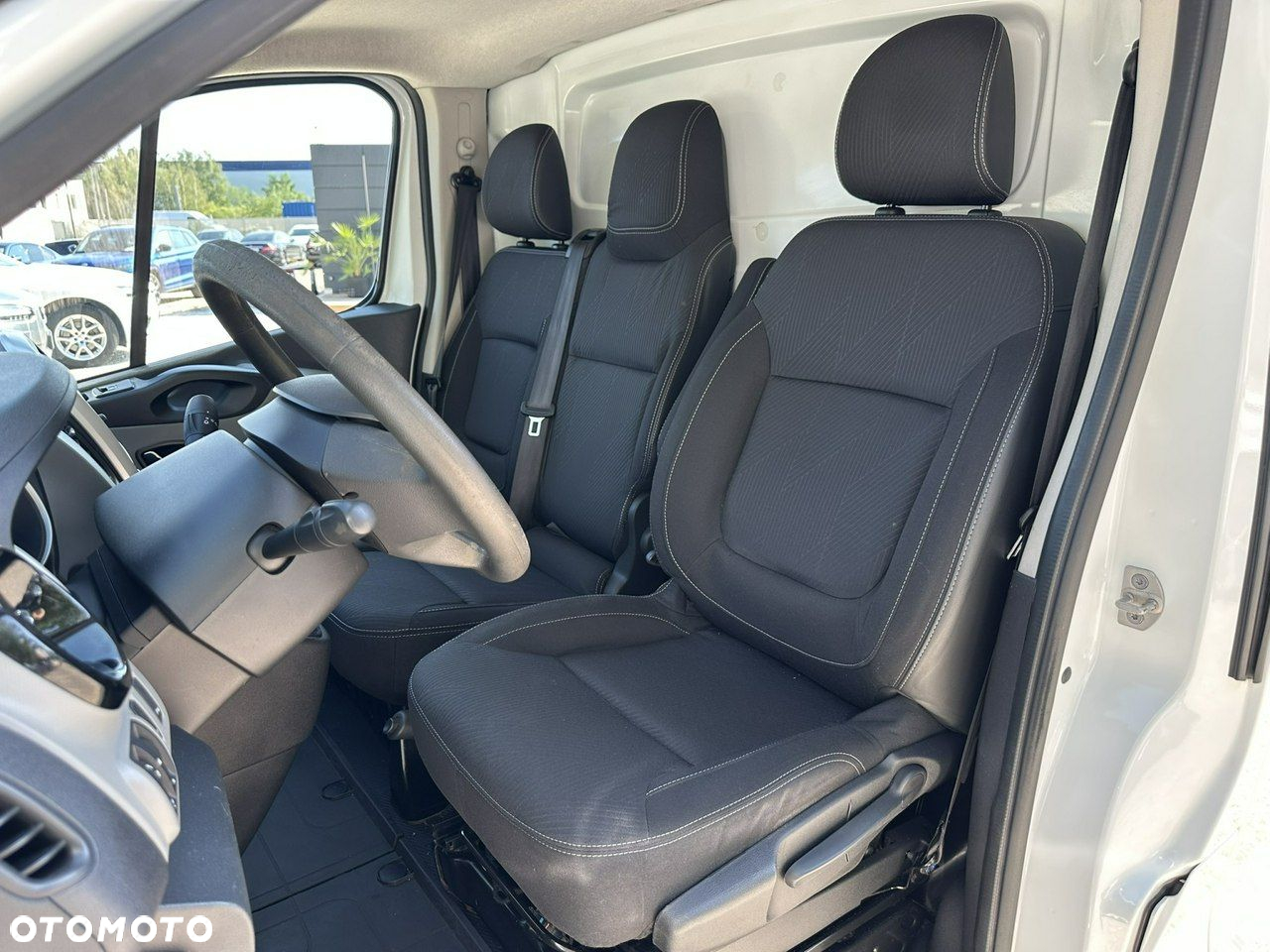 Renault Trafic - 16