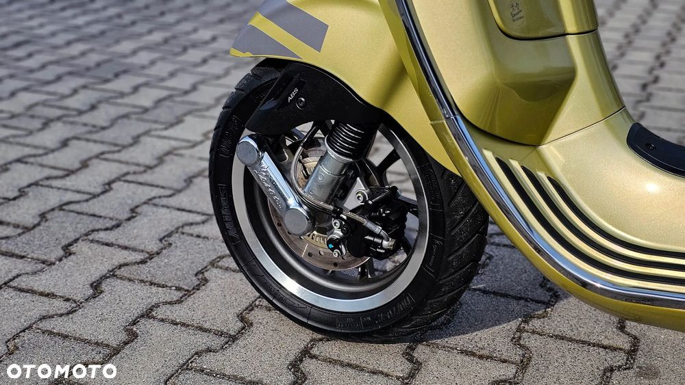 Piaggio Vespa - 12