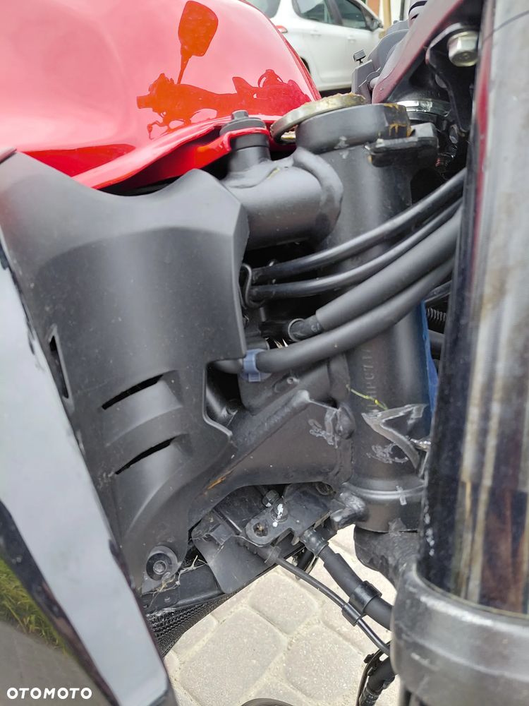 Honda CB - 12