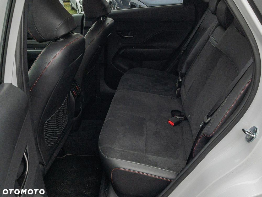 Hyundai Kona - 32