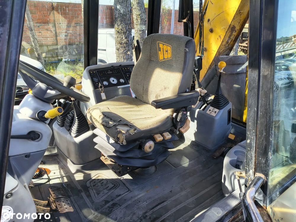 JCB 4CX - 15