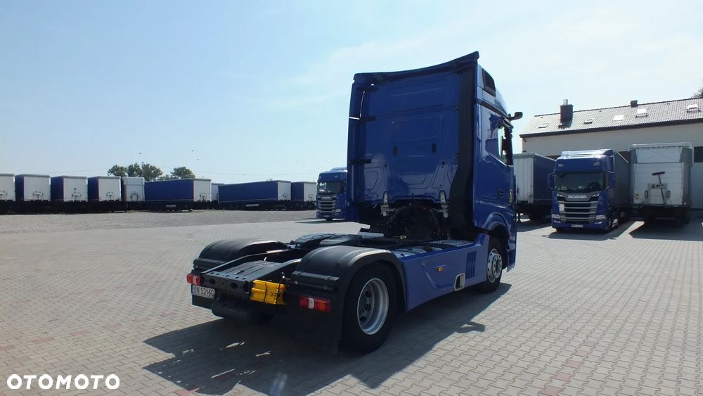 Mercedes-Benz ACTROS - 6