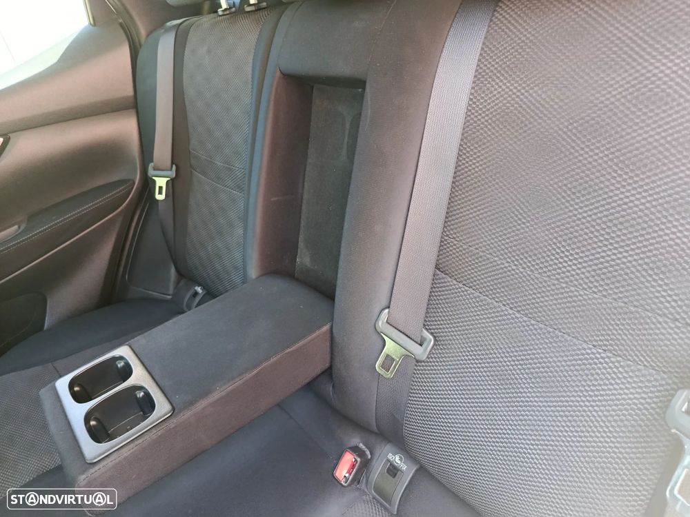 Nissan Qashqai 1.5 dCi N-Connecta - 37