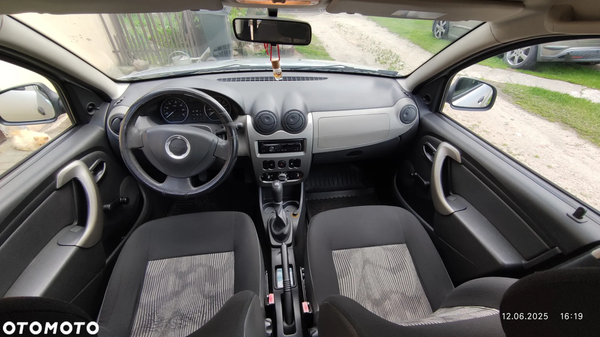 Dacia Sandero 1.2 16V 75 Ambiance - 11