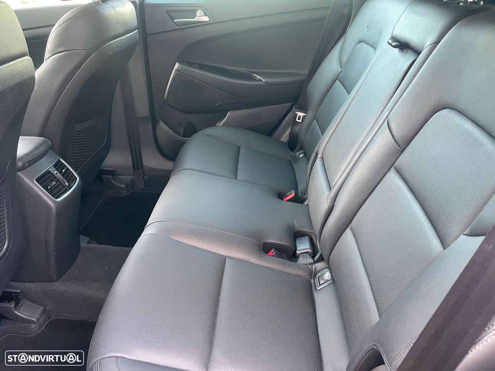 Hyundai Tucson 1.7 CRDi Executive - 11