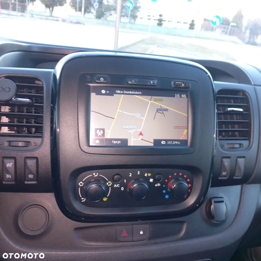 Opel Vivaro L2H1 2,9t Elegance Business - 16