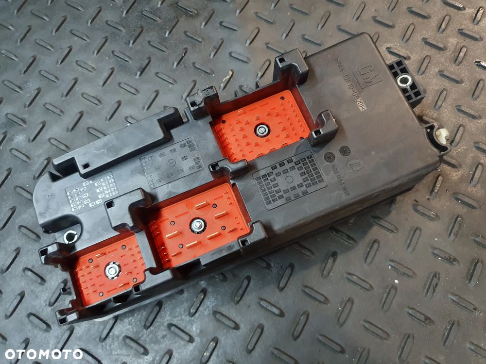 OPEL VECTRA C SKRZYNKA BEZPIECZNIKÓW 13112918 519038004 - 6