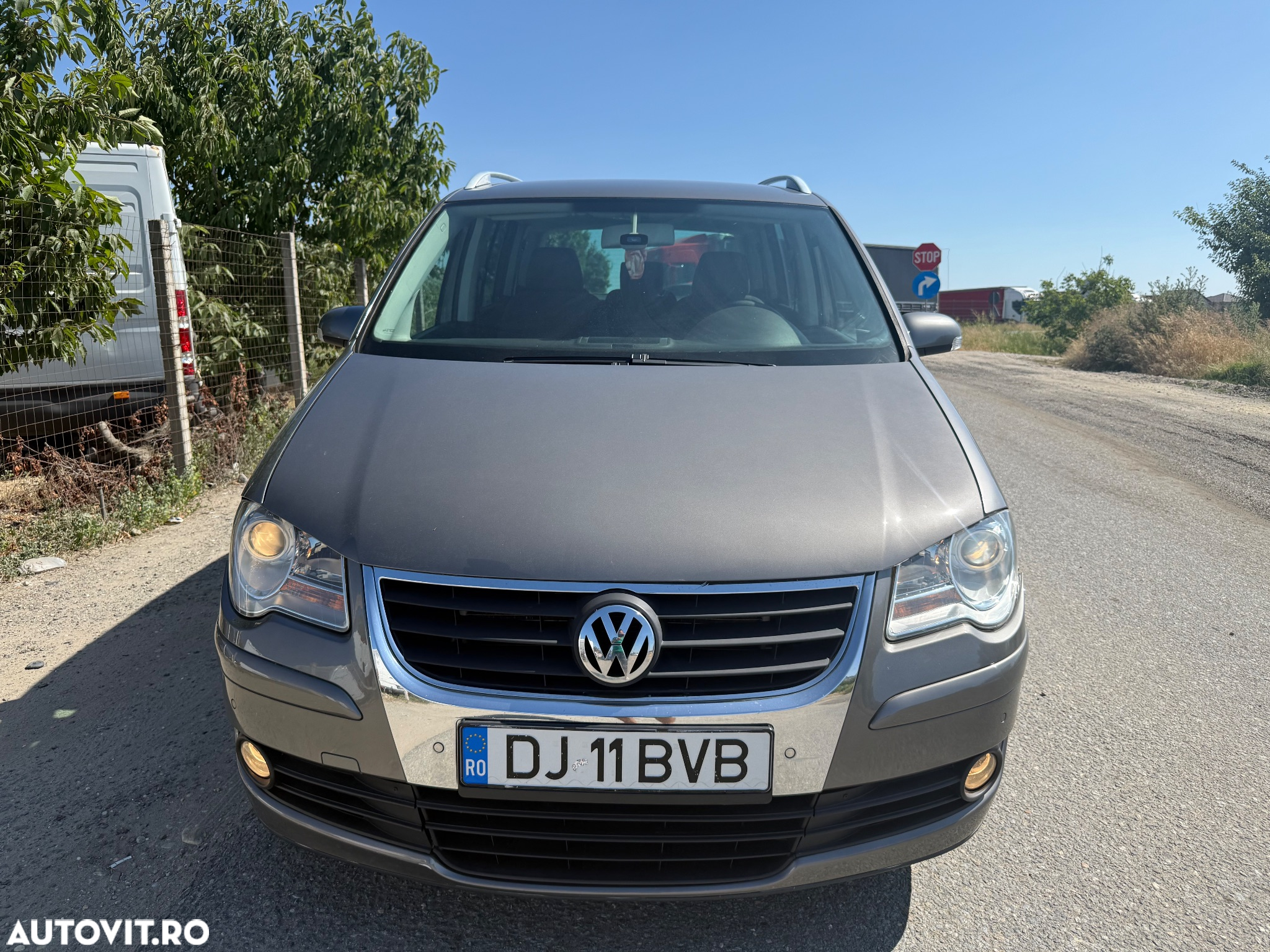 Volkswagen Touran 1.9 TDI DPF Trendline DSG - 5