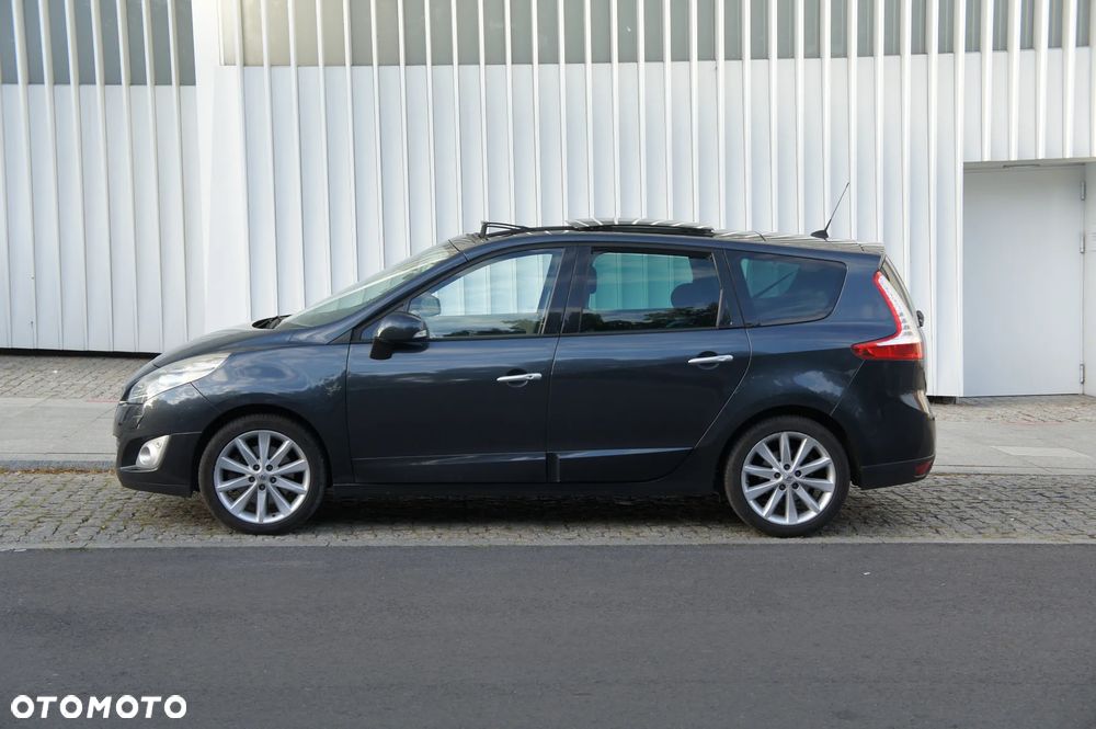Renault Grand Scenic - 16