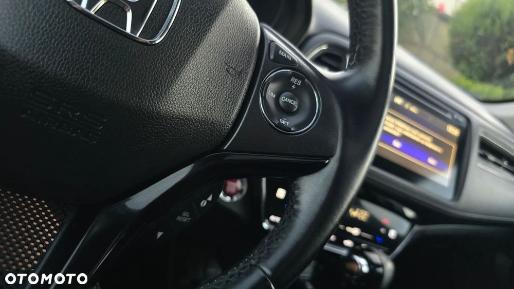 Honda HR-V 1.5 i-VTEC CVT Executive - 22
