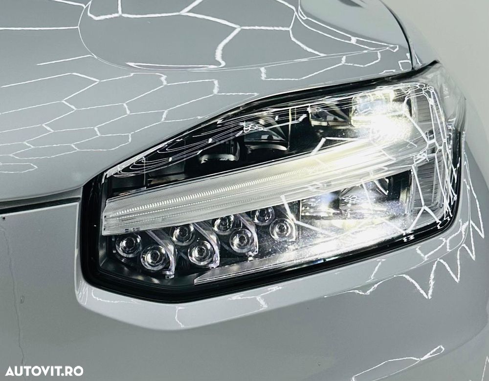 Volvo XC 90 D5 AWD Geartronic Momentum - 11