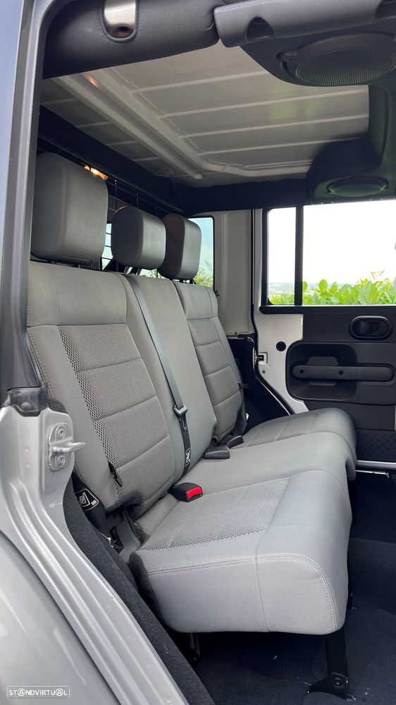 Jeep Wrangler Unlimited 2.8 CRD MTX Sahara Limited - 41