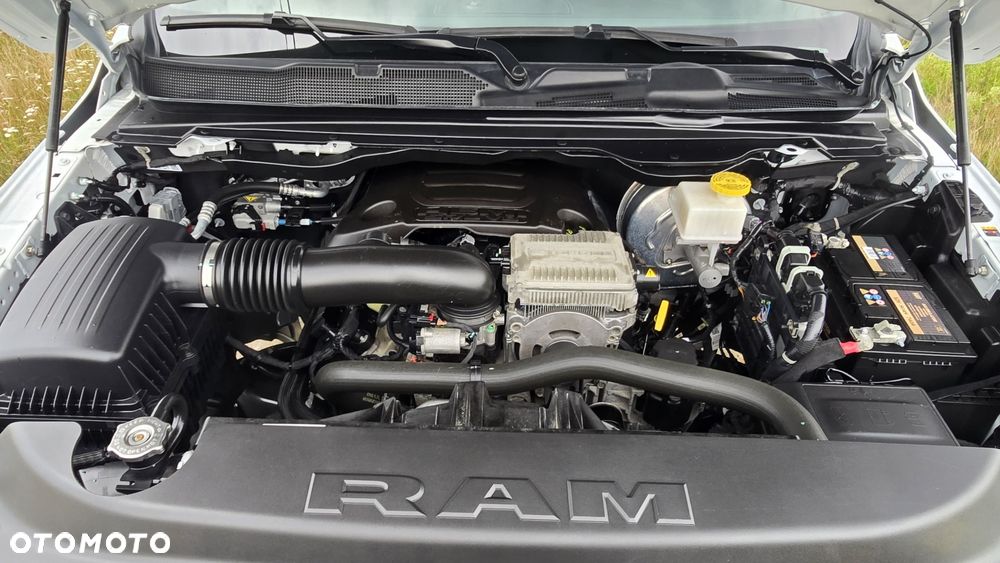 RAM 1500 5.7 Crew Cab Bighorn - 4