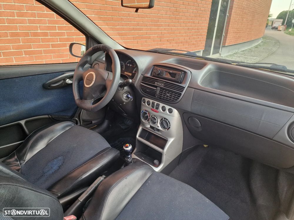 Fiat Punto 1.8 16V HGT - 12