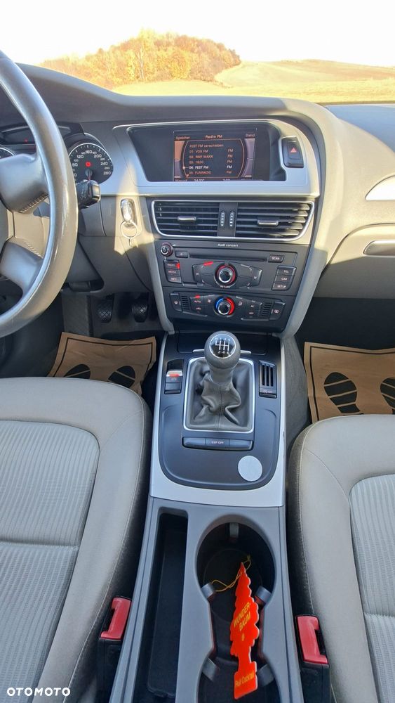 Audi A4 Avant 2.0 TDI DPF Attraction - 5