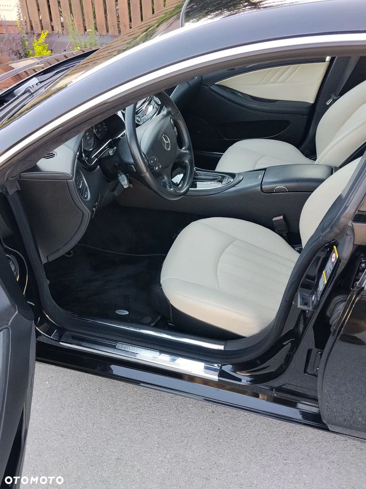 Mercedes-Benz CLS 500 - 32