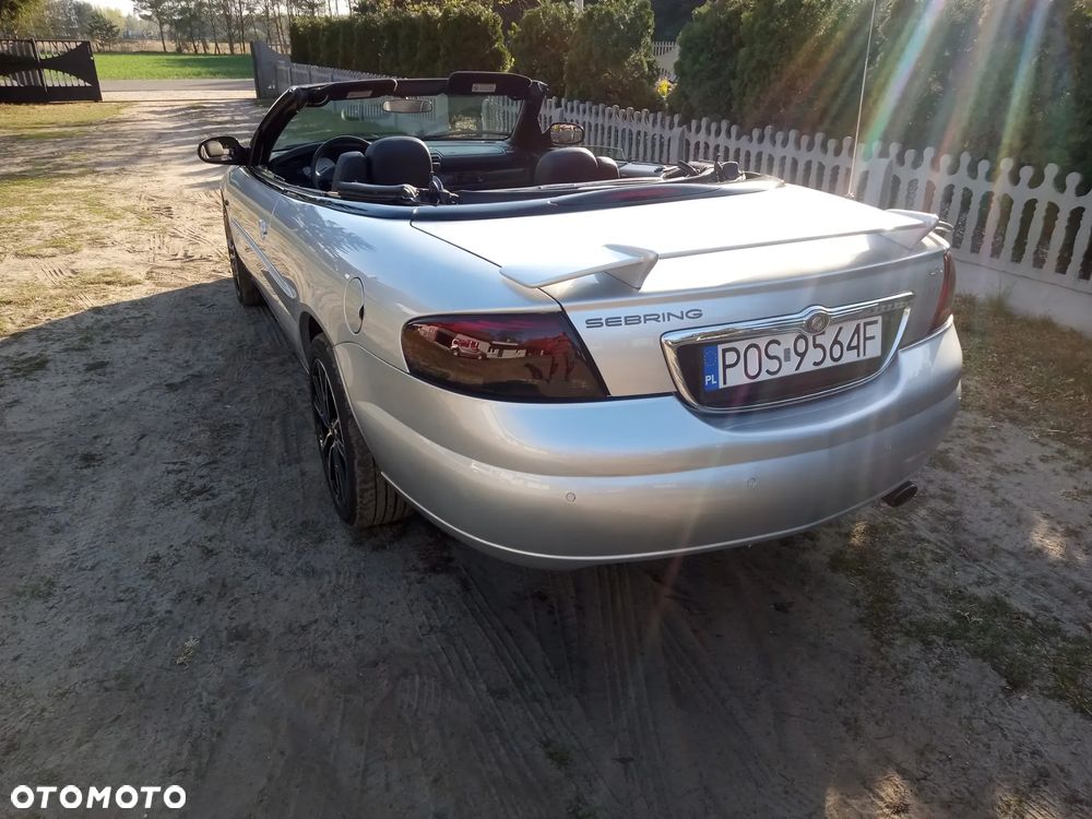 Chrysler Sebring - 4