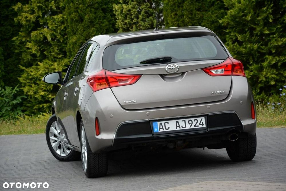 Toyota Auris 1.6 Executive - 7