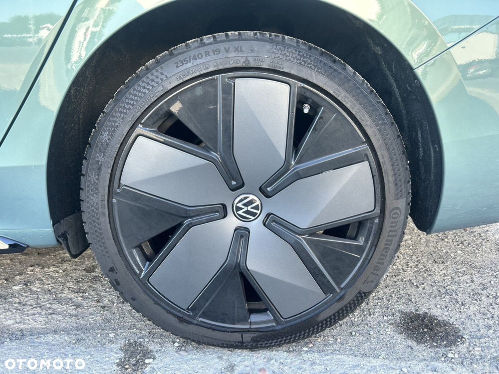 Volkswagen Passat - 31