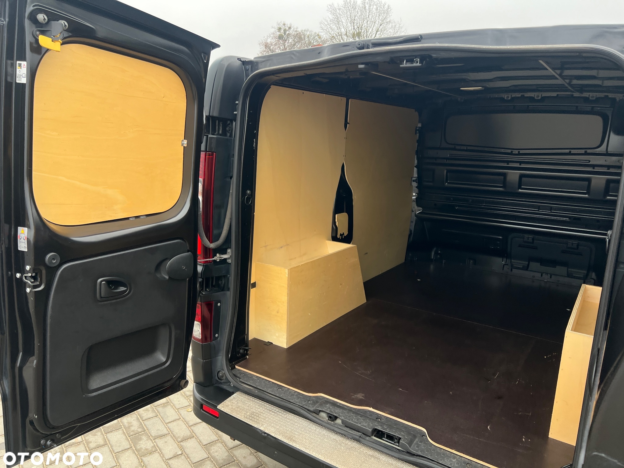 Renault Trafic - 23