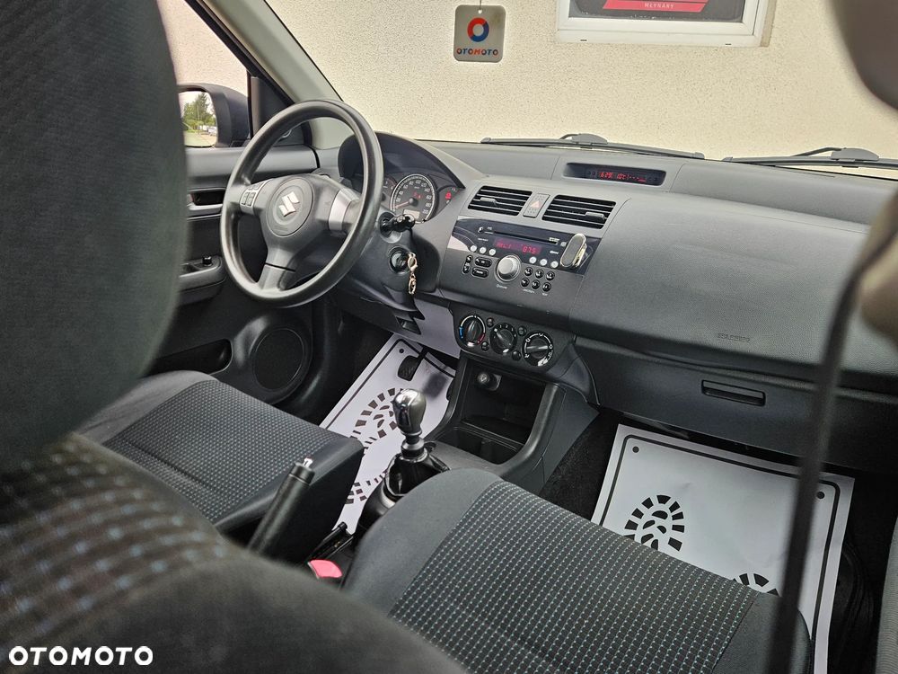 Suzuki Swift - 6