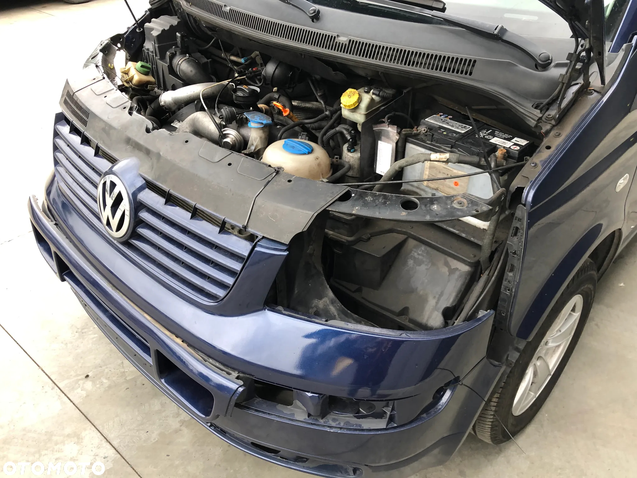 Volkswagen Caravelle - 17