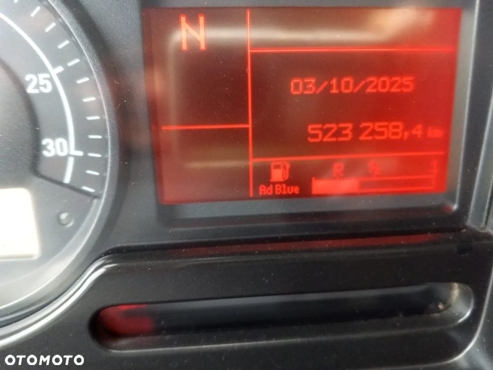 Renault D 14/ŁADOWNOŚĆ 6 TON/ WINDA / MOCNA PODŁOGA/FRANCJA - 13