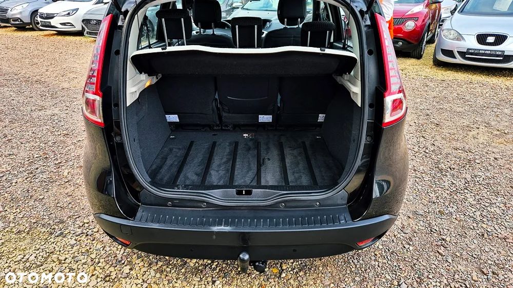 Renault Scenic 1.6 16V Luxe Privilege - 40