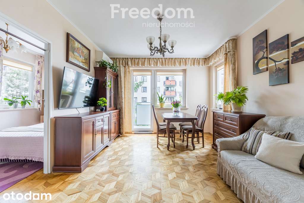 Zadbane mieszkanie przy pętli Nowodwory